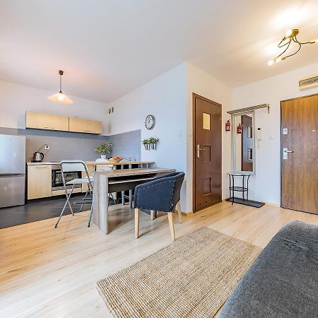 Apartament Z Balkonem I Bezplatnym Parkingiem 格但斯克 外观 照片