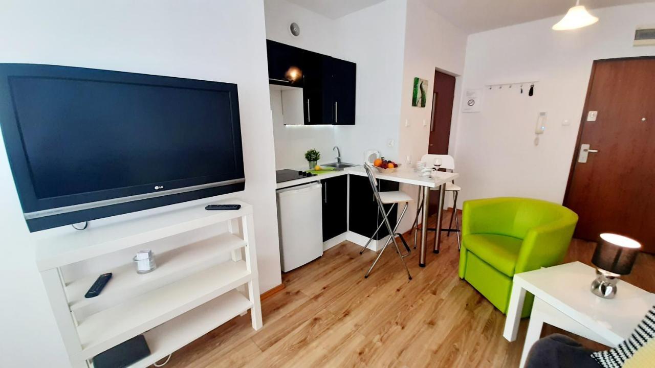 Apartament Z Balkonem I Bezplatnym Parkingiem 格但斯克 外观 照片
