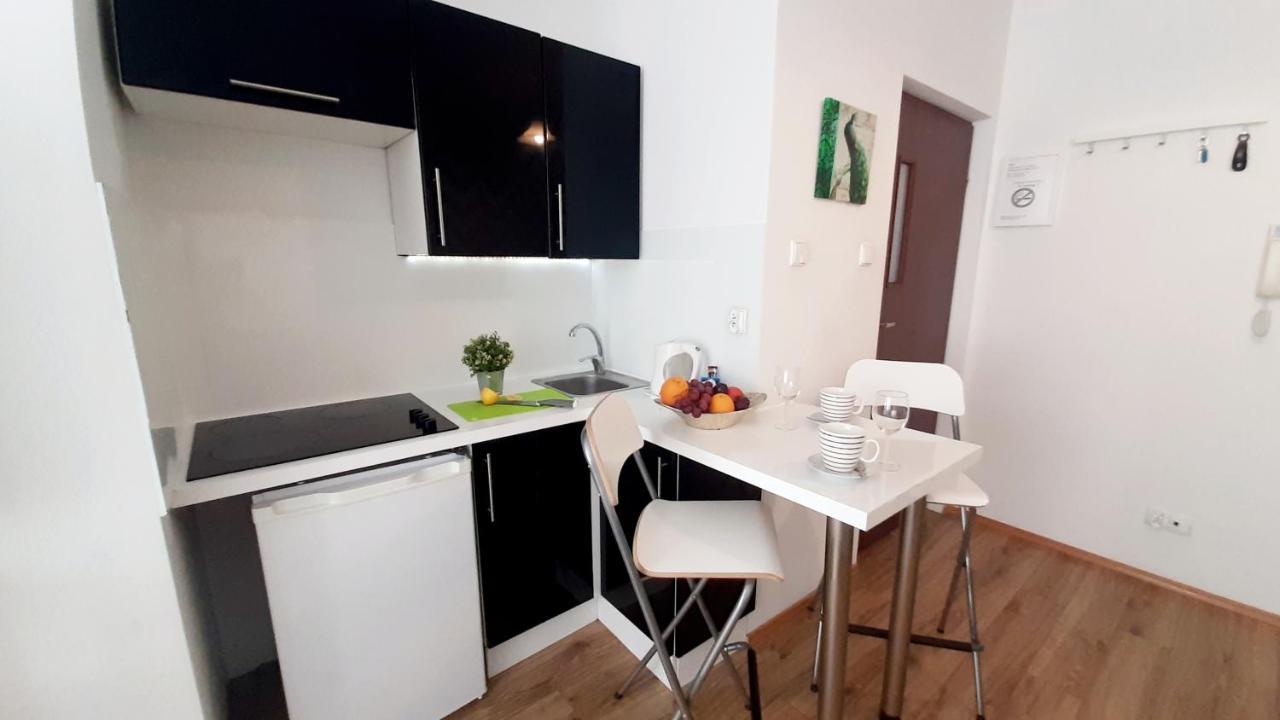Apartament Z Balkonem I Bezplatnym Parkingiem 格但斯克 外观 照片