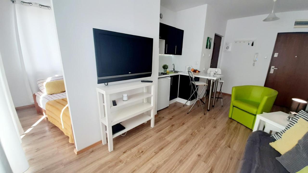 Apartament Z Balkonem I Bezplatnym Parkingiem 格但斯克 外观 照片