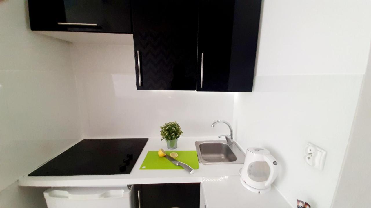 Apartament Z Balkonem I Bezplatnym Parkingiem 格但斯克 外观 照片