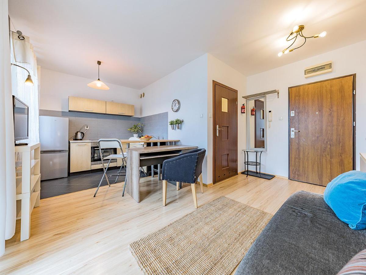 Apartament Z Balkonem I Bezplatnym Parkingiem 格但斯克 外观 照片