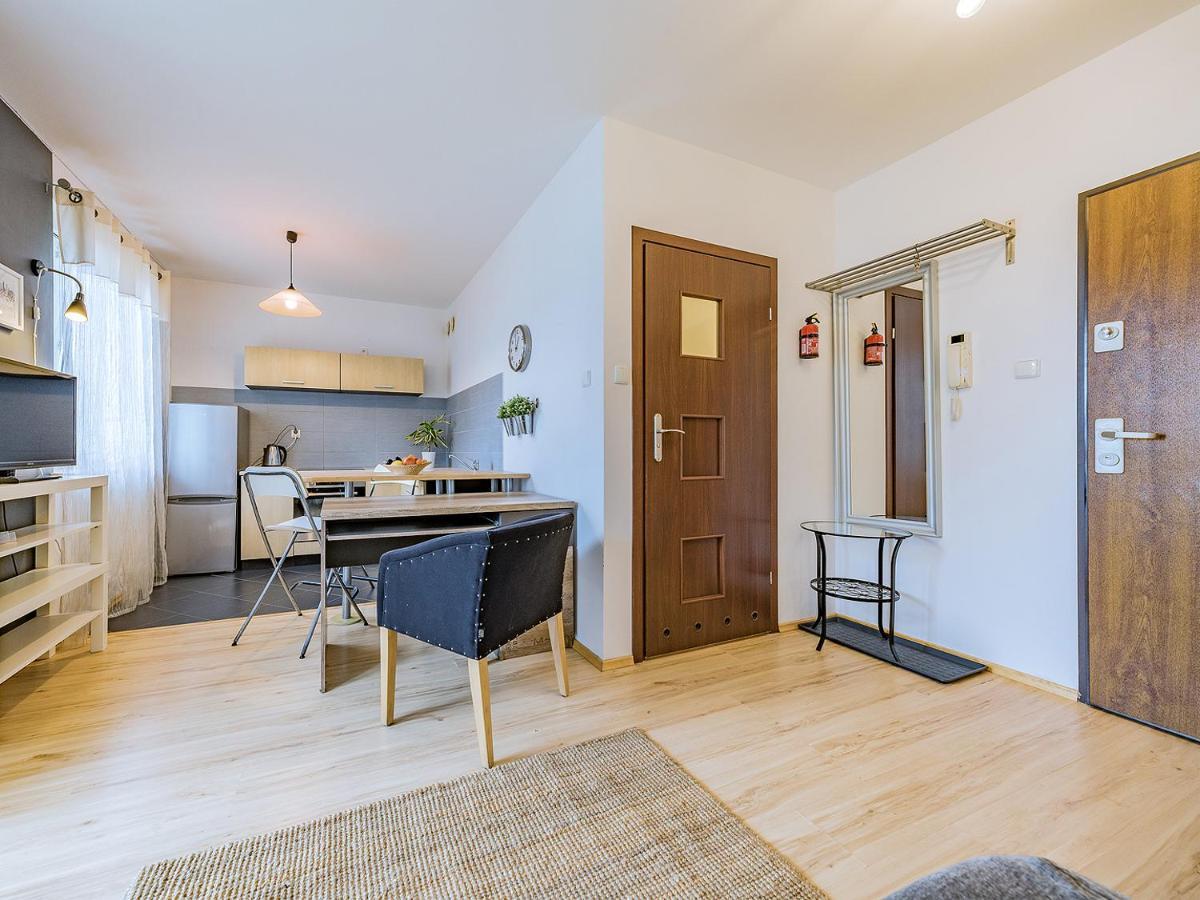 Apartament Z Balkonem I Bezplatnym Parkingiem 格但斯克 外观 照片