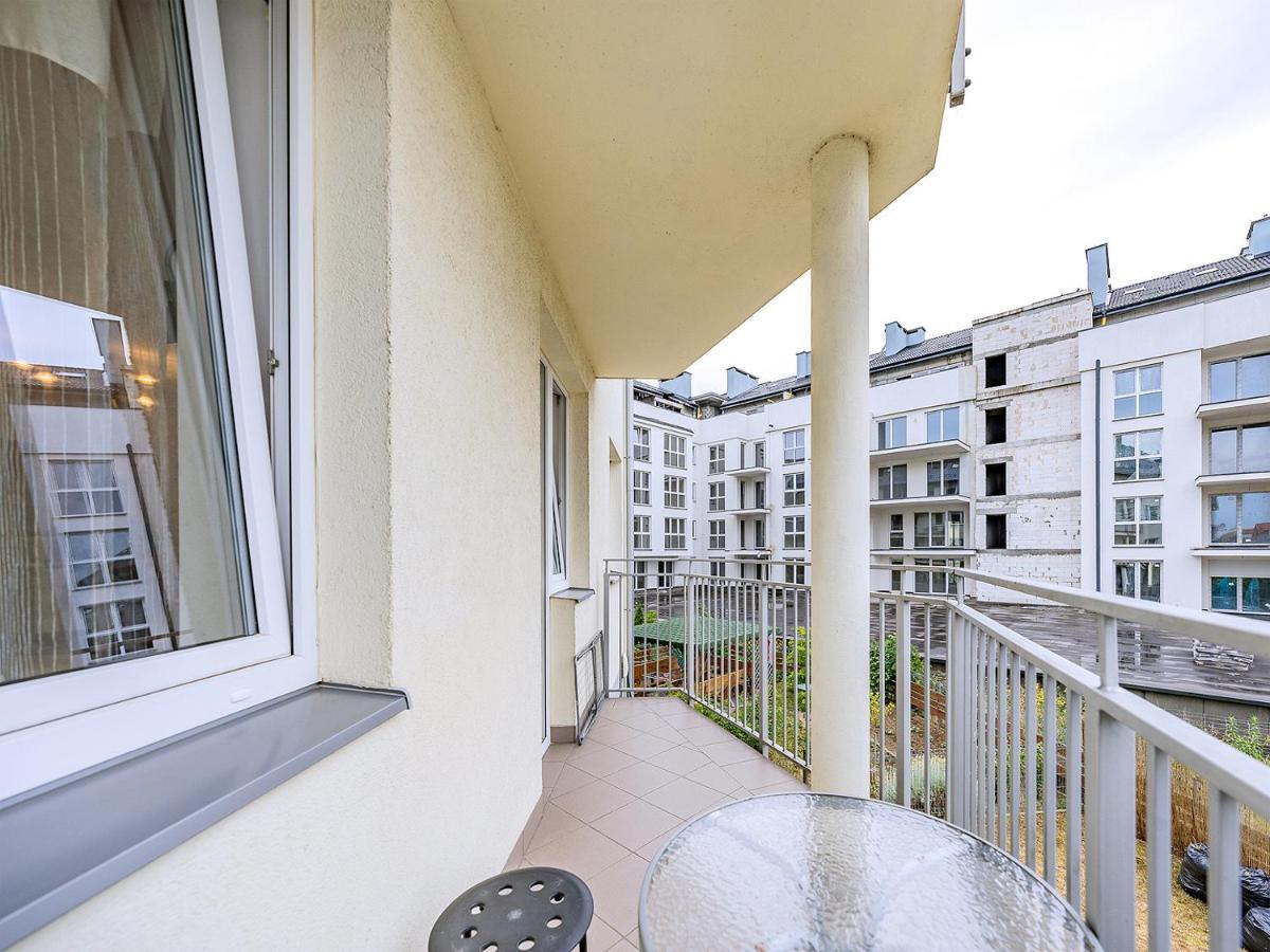Apartament Z Balkonem I Bezplatnym Parkingiem 格但斯克 外观 照片