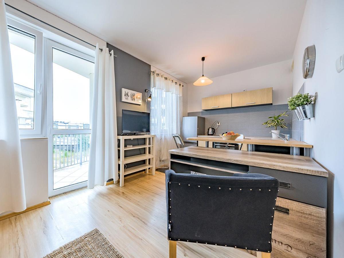 Apartament Z Balkonem I Bezplatnym Parkingiem 格但斯克 外观 照片