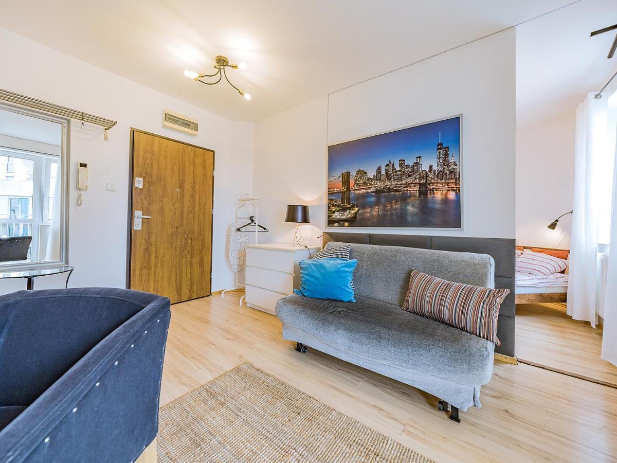 Apartament Z Balkonem I Bezplatnym Parkingiem 格但斯克 外观 照片