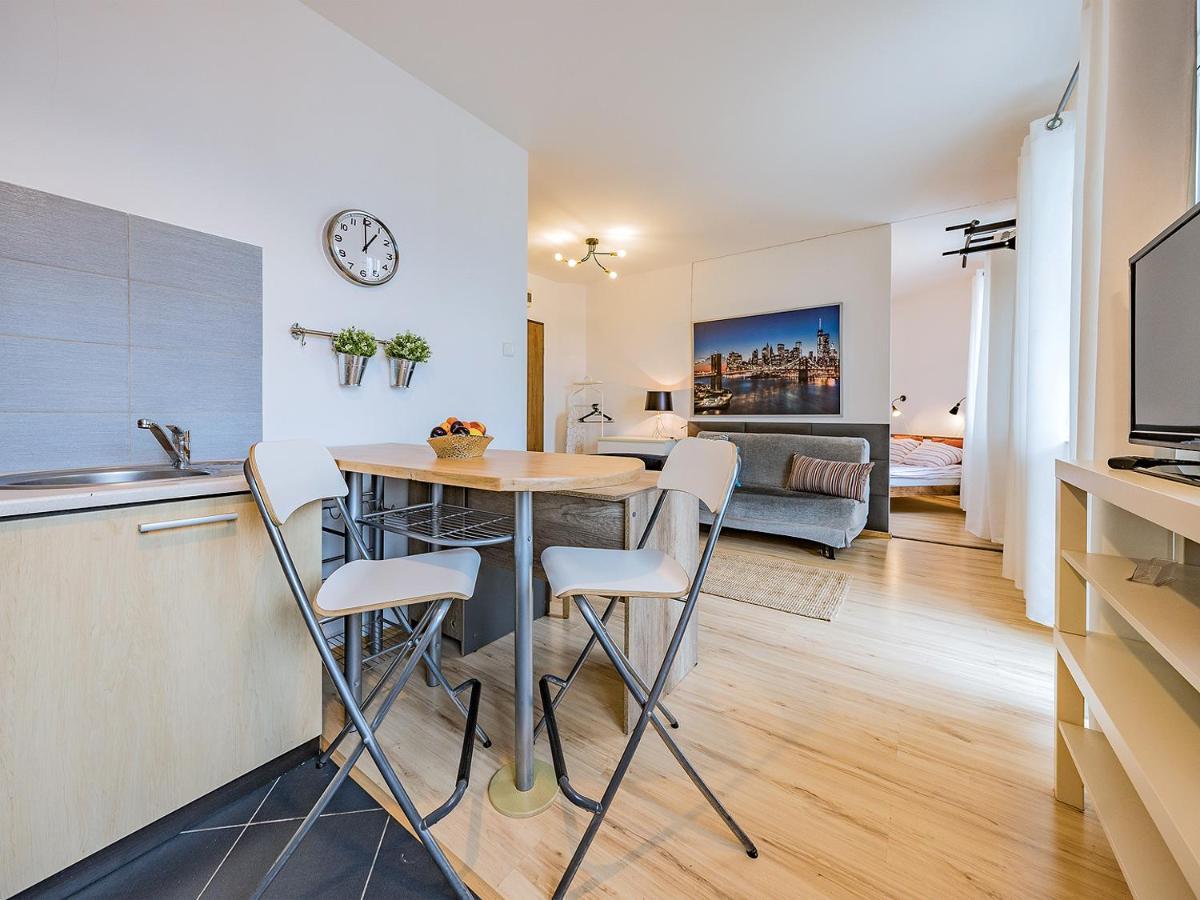 Apartament Z Balkonem I Bezplatnym Parkingiem 格但斯克 外观 照片