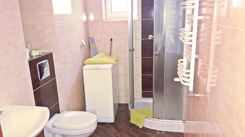Apartament Z Balkonem I Bezplatnym Parkingiem 格但斯克 外观 照片
